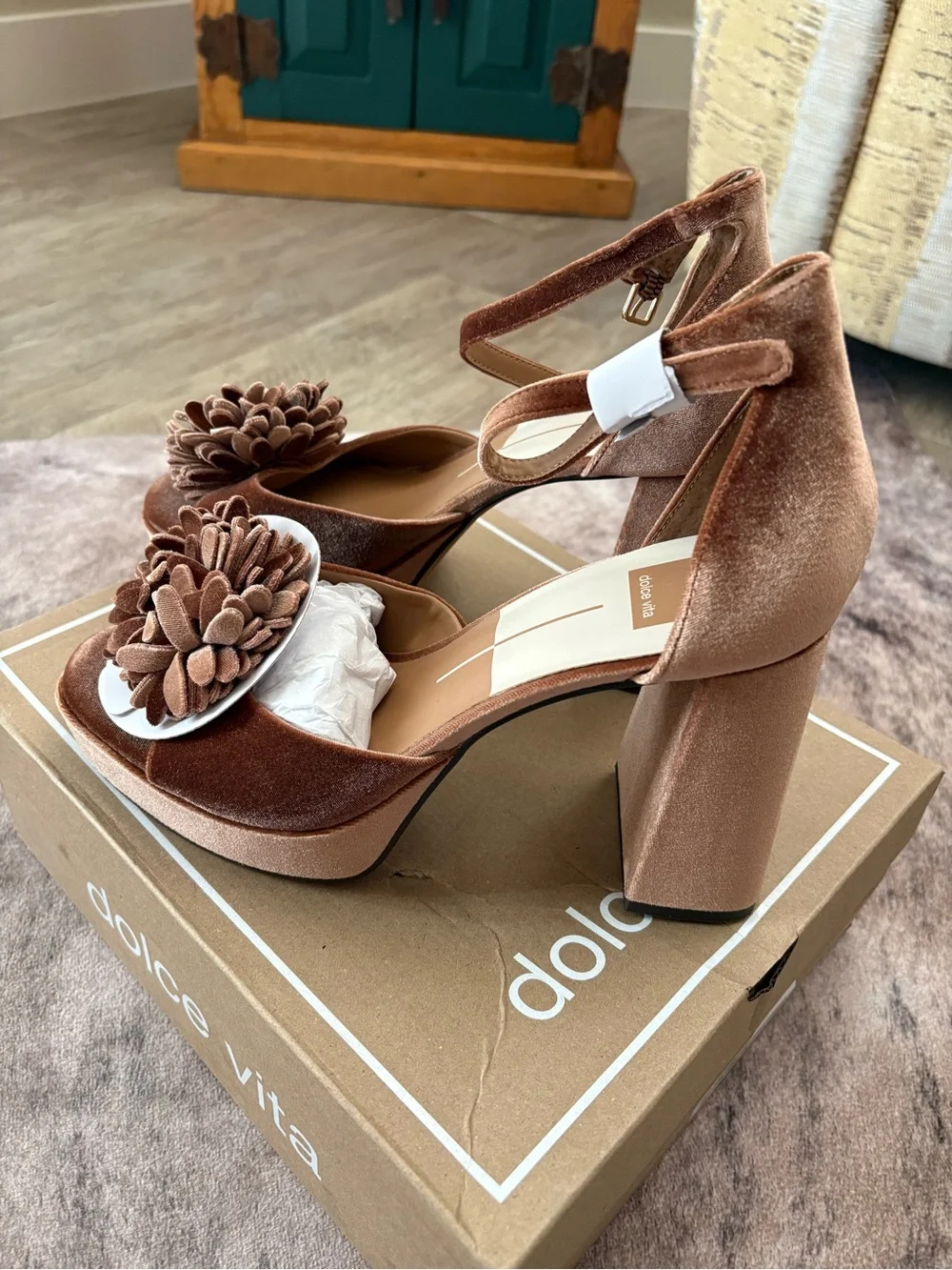 Dolce Vita Perel Dark Rose Velvet Platform Block Heels with Floral Pom New 10M